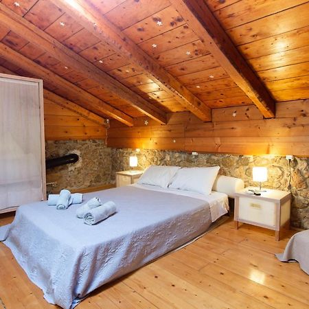 Seaview Stone Apartment In Ipsos Beach エクステリア 写真