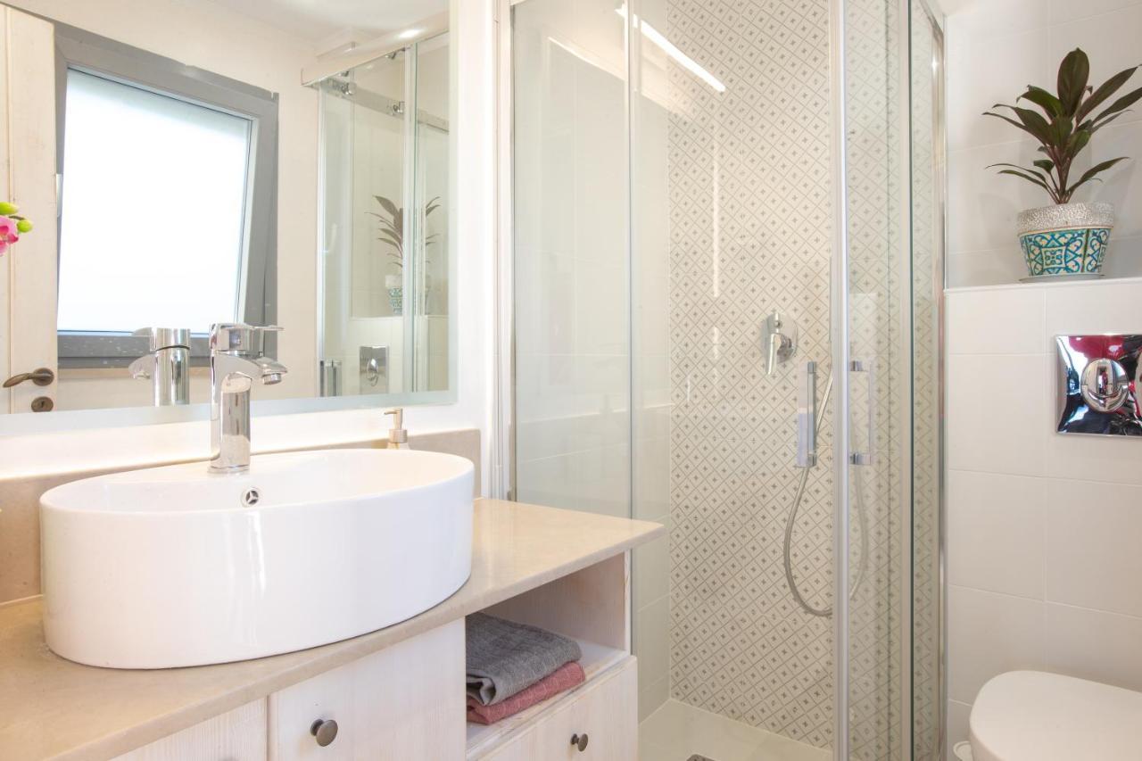 Seaview Stone Apartment In Ipsos Beach エクステリア 写真