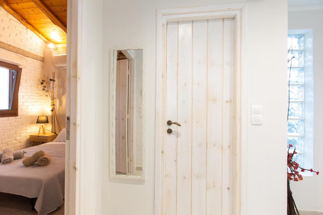 Seaview Stone Apartment In Ipsos Beach エクステリア 写真